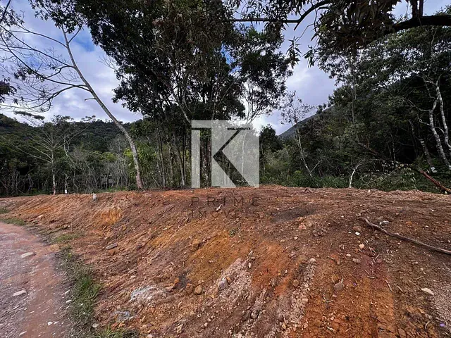 Terreno com 603m², à venda, no bairro Albuquerque em Teresópolis
