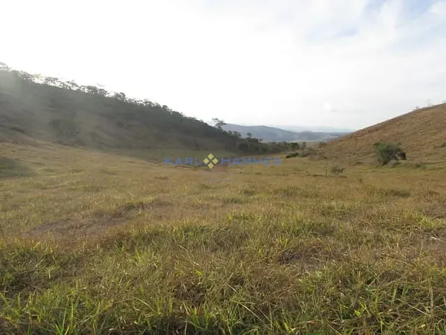 Terreno com 20529m², à venda, no bairro Pedro do Rio em Petrópolis