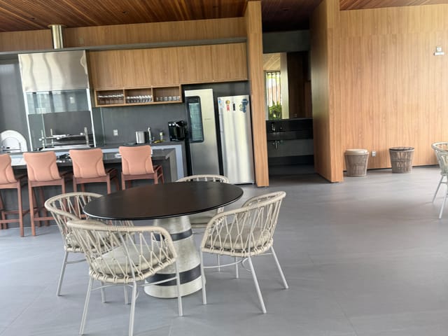 Terreno com 542m², à venda, no bairro Farolândia em Aracaju
