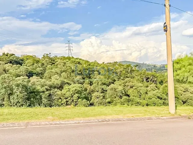 Terreno com 850m², à venda, no bairro Monte Alegre em Vinhedo