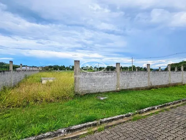Terreno com 665m², à venda, no bairro Penedo em Itatiaia