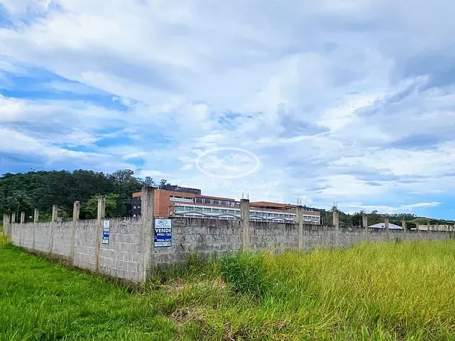 Terreno com 665m², à venda, no bairro Penedo em Itatiaia