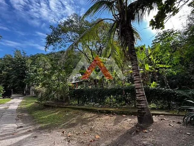Terreno com 1910m², à venda, no bairro Itaipu em Niterói