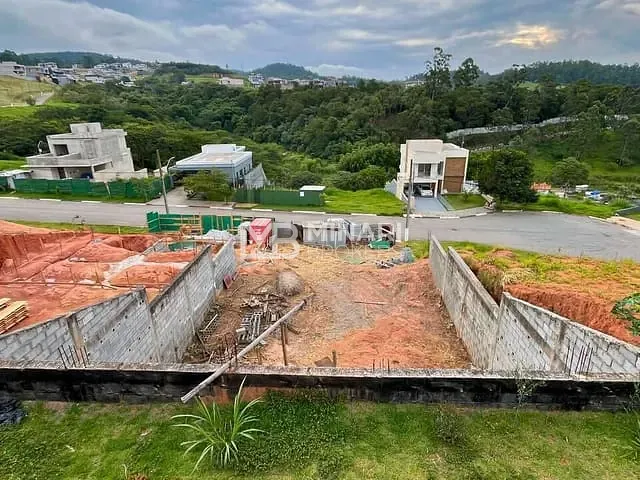Terreno com 360m², à venda, no bairro Colinas de Parnaíba I em Santana de Parnaíba