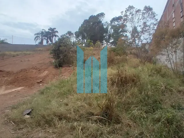 Terreno à venda, no bairro Morada dos Pássaros em Poços de Caldas