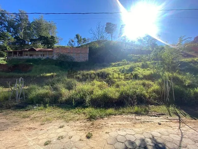 Terreno com 200m², à venda, no bairro Anhumas em Itajubá