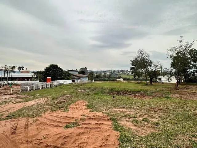 Terreno com 450m², à venda, no bairro Ninho Verde II em Pardinho
