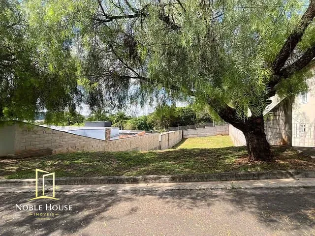 Terreno com 443m², à venda, no bairro Picollo Villaggio em Louveira