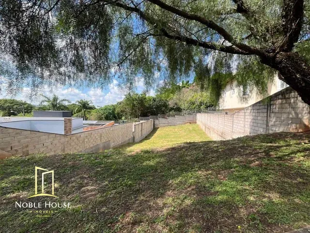 Terreno com 443m², à venda, no bairro Picollo Villaggio em Louveira