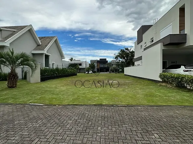 Terreno com 304m², à venda, no bairro Barra em Balneário Camboriú