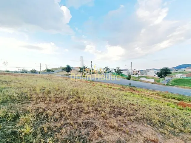 Terreno com 435m², à venda, no bairro Casa de Pedra em Volta Redonda