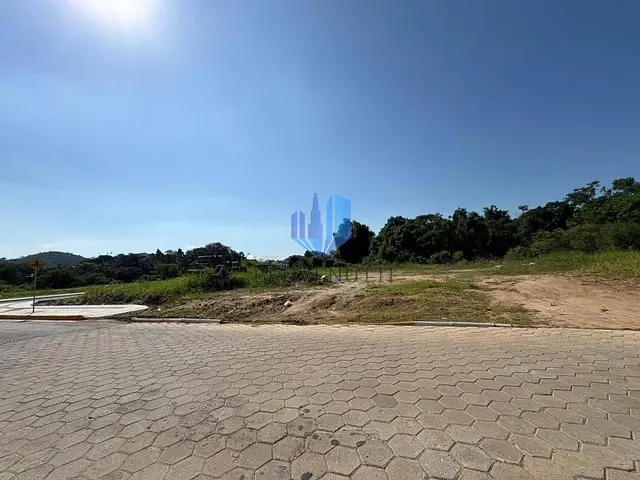 Terreno com 450m², à venda, no bairro Centro em Camboriú