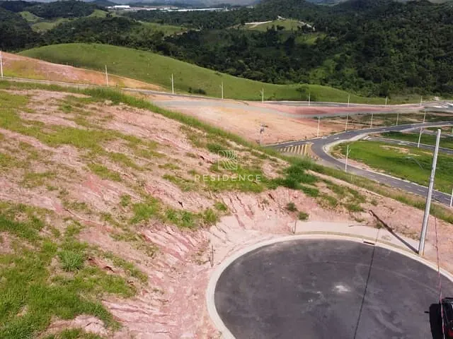 Terreno com 303m², à venda, no bairro reserva do Vale 1  em Pinheiral