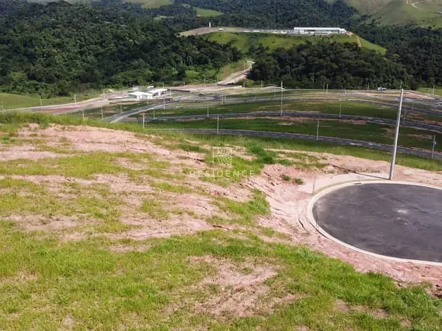 Terreno com 303m², à venda, no bairro reserva do Vale 1  em Pinheiral