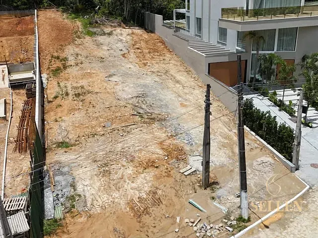 Terreno com 1080m², à venda, no bairro Ariribá em Balneário Camboriú