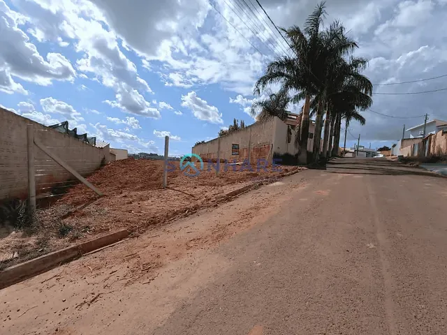 Terreno com 303m², à venda, no bairro PALMONARI em Siqueira Campos