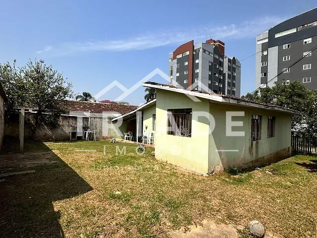 Terreno com 576m², à venda, no bairro Centro em Araucária
