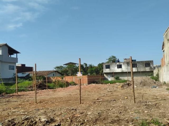 Terreno com 420m², à venda, no bairro Village Rio das Ostras em Rio das Ostras