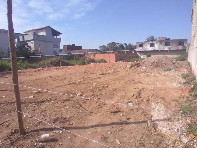 Terreno com 420m², à venda, no bairro Village Rio das Ostras em Rio das Ostras