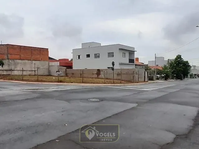 Terreno com 381m², à venda, no bairro Residencial dos Imigrantes em Holambra