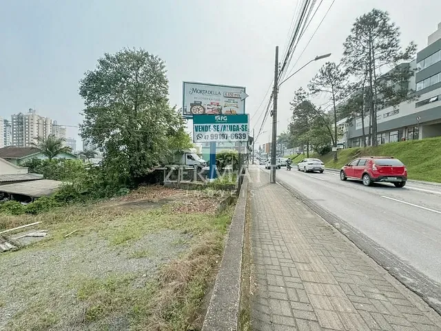 Terreno com 1403m², à venda, no bairro Victor Konder em Blumenau