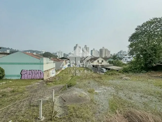 Terreno com 1403m², à venda, no bairro Victor Konder em Blumenau