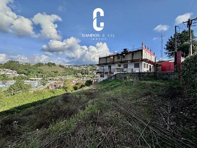 Terreno com 400m², à venda, no bairro Vila Suiça em Campos Do Jordão