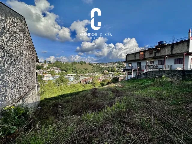 Terreno com 400m², à venda, no bairro Vila Suiça em Campos Do Jordão