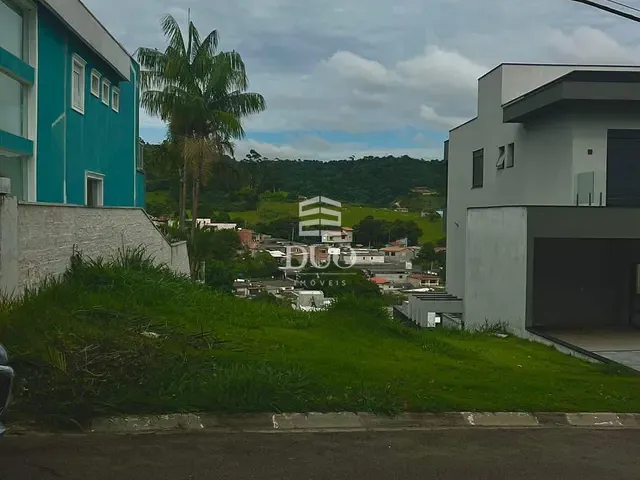 Terreno com 320m², à venda, no bairro Suru em Santana de Parnaíba