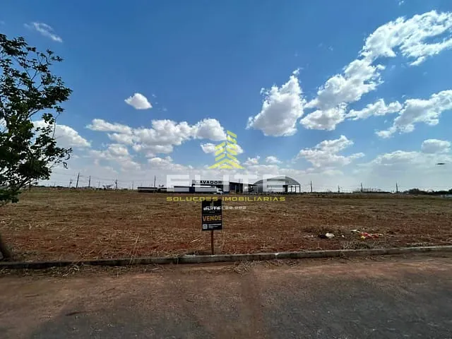 Terreno com 1014m², à venda, no bairro Master Ville em Sorriso