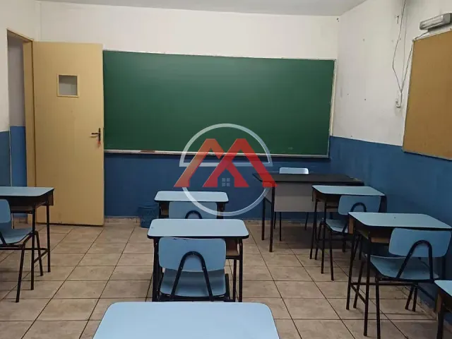 Galpão / Barracão com 165m², à venda, no bairro Vila Tolstoi em São Paulo