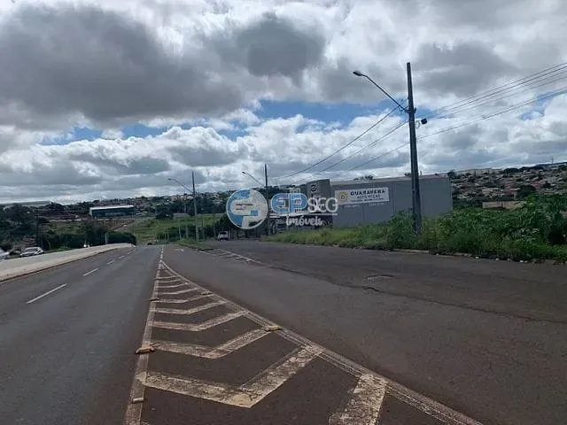 Terreno com 303m², à venda, no bairro Jardim Tropical em Londrina