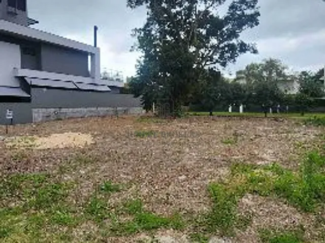 Terreno com 701m², à venda, no bairro Jurerê Internacional em Florianópolis