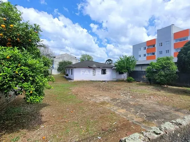 Terreno com 750m², à venda, no bairro Centro em Campo Largo