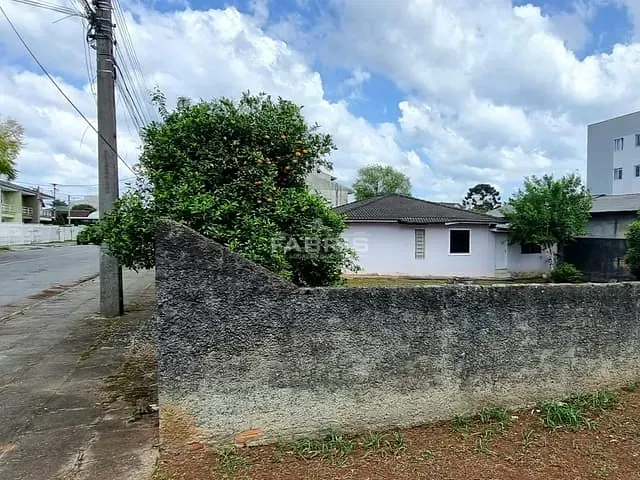 Terreno com 750m², à venda, no bairro Centro em Campo Largo