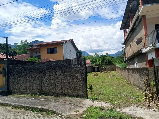 Terreno com 500m², à venda, no bairro Centro em Guapimirim