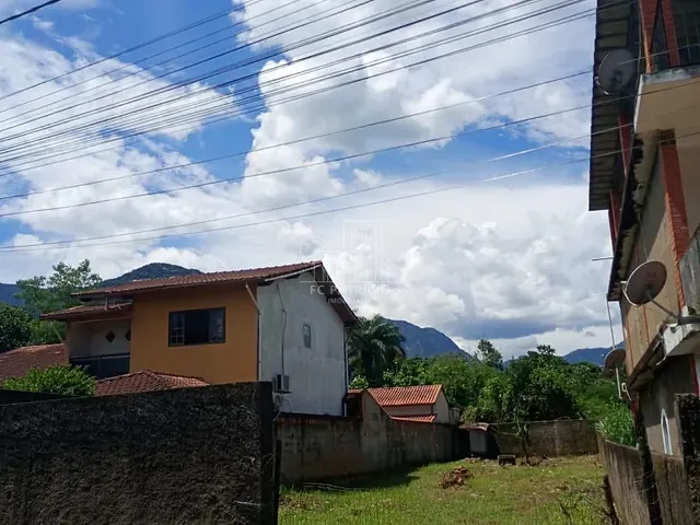 Terreno com 500m², à venda, no bairro Centro em Guapimirim