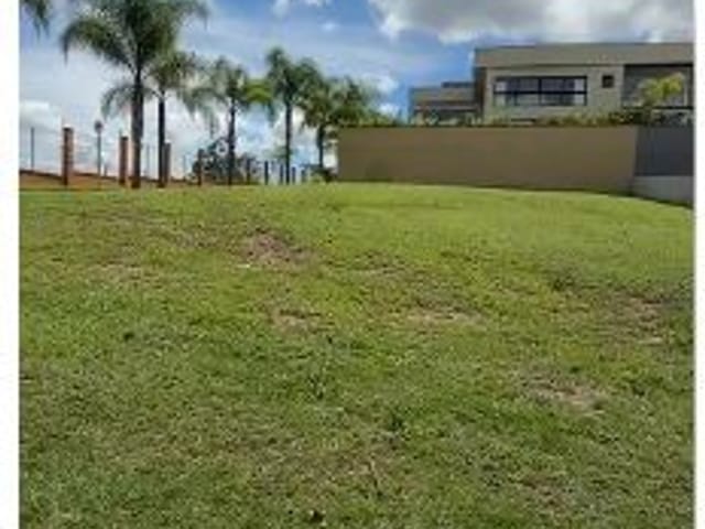 Terreno com 558m², à venda, no bairro Condomínio Residencial Alphaville em São José dos Campos