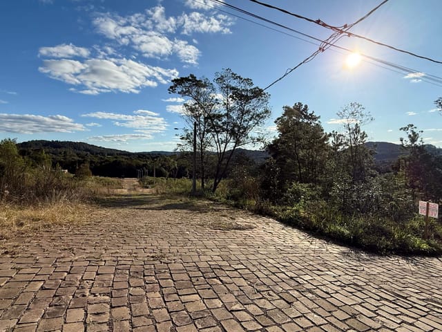 Terreno com 360m², à venda, no bairro Coroados em Nova Prata