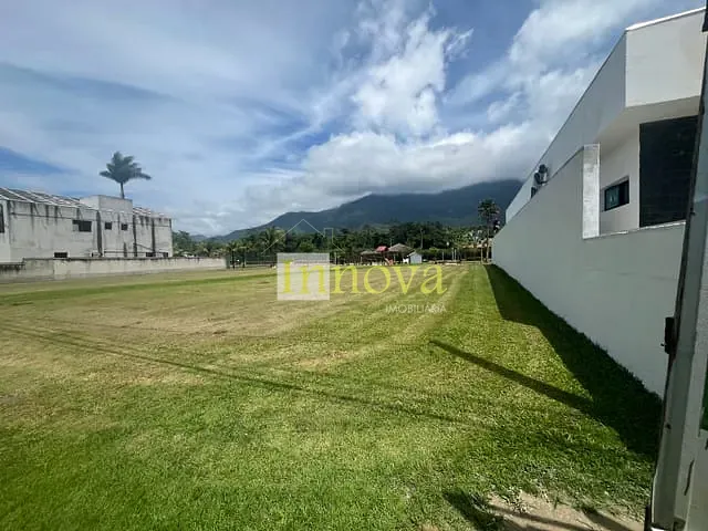 Terreno com 360m², à venda, no bairro Costa Nova em Caraguatatuba