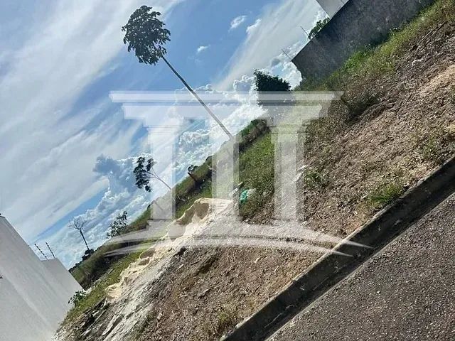 Terreno com 356m², à venda, no bairro Parque do Lago em Sinop