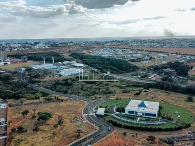 Terreno com 470m², à venda, no bairro Granja Marileusa em Uberlândia