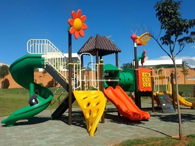 Terreno com 470m², à venda, no bairro Granja Marileusa em Uberlândia