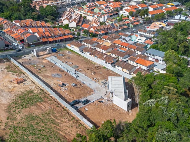 Terreno à venda, no bairro Xaxim em Curitiba