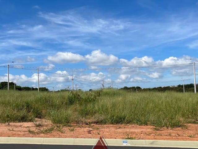 Terreno com 200m², à venda, no bairro Jardim Luiza em Franca