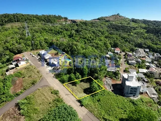 Terreno com 455m², à venda, no bairro Arvoredo em Concórdia