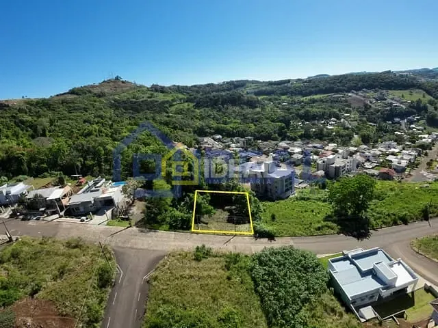 Terreno com 455m², à venda, no bairro Arvoredo em Concórdia