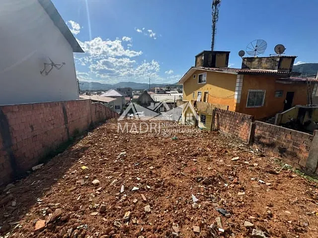 Terreno com 308m², à venda, no bairro Caminho Novo em Palhoça
