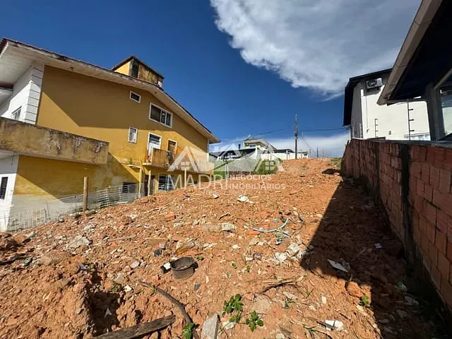 Terreno com 308m², à venda, no bairro Caminho Novo em Palhoça