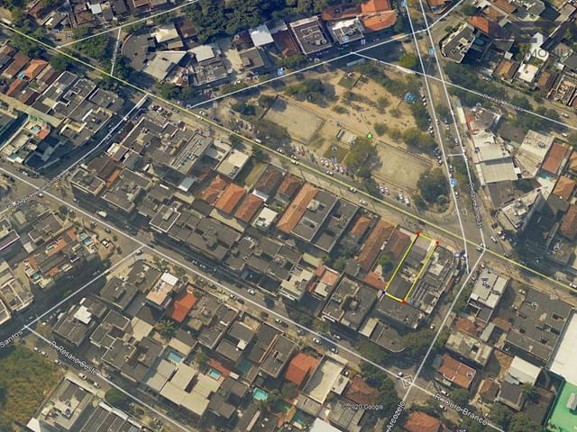 Terreno com 480m², para alugar, no bairro Vila Valqueire em Rio de Janeiro